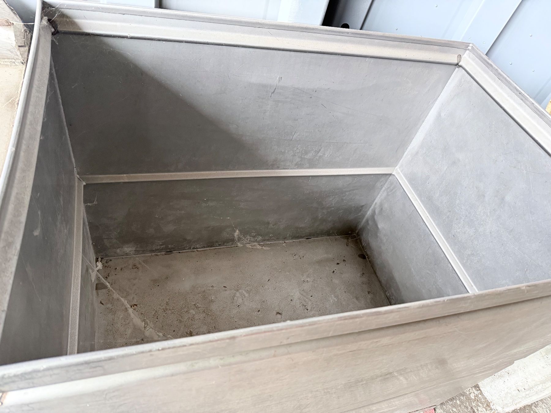 Transportkisten: Transportbox aus Chromstahl – Gebraucht aus Neukirch-Egnach von Thomapatrik 3