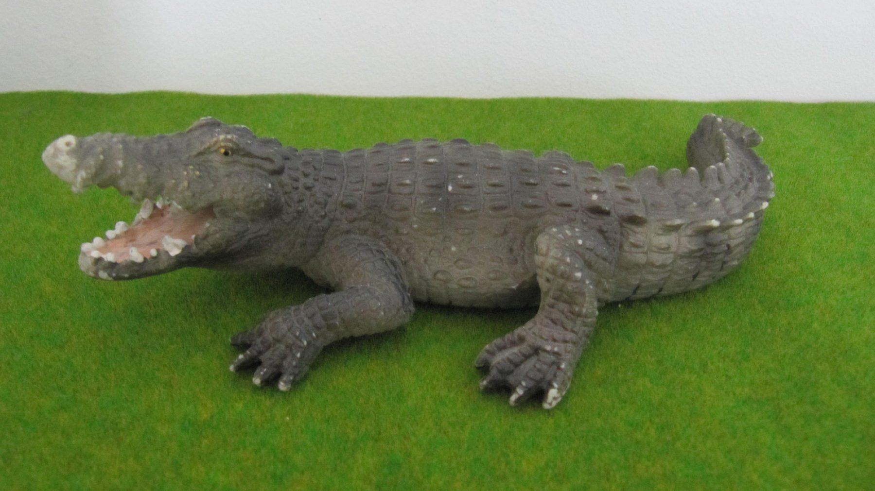 Schleich Spielzeuge: Schleich Schlauchboot mit Ranger und Krokodil – Gebraucht aus Brunnen von Kiwiland1 6
