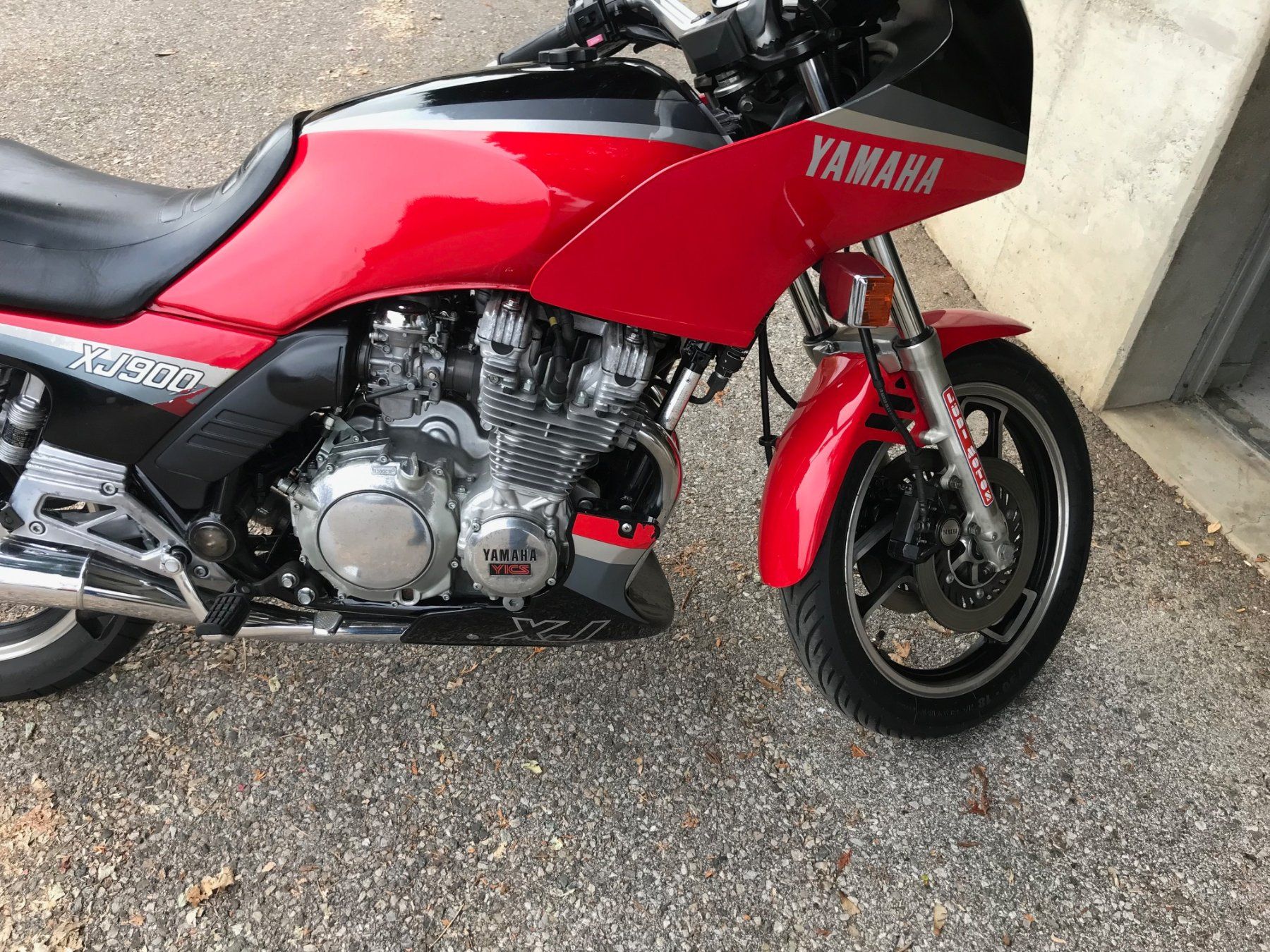 Yamaha Strada: Yamaha XJ 900 31A – Usato da Gland venduto da Armando.Jorge01 4