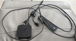 Apple TV 4K streaming box mit Fernbedienung. Funktioniert to