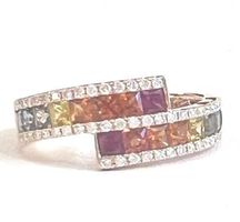 COCKTAILRING: 16 Rainbow Saphire 1.84ct., statt 3.650 CHF