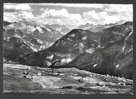 Ober- und Untertschappina am Heinzerberg