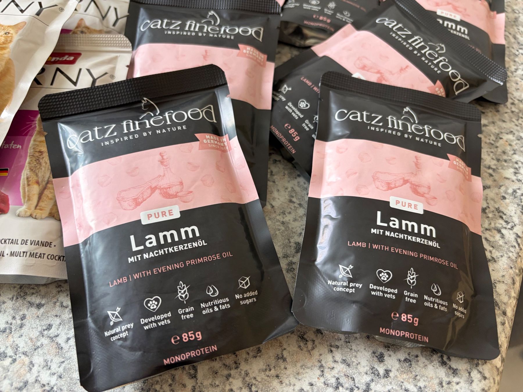 Mangimi: Kleines Katzenfutter Paket 18 Teile – Usato da zürich venduto da sunnyredchilli 2