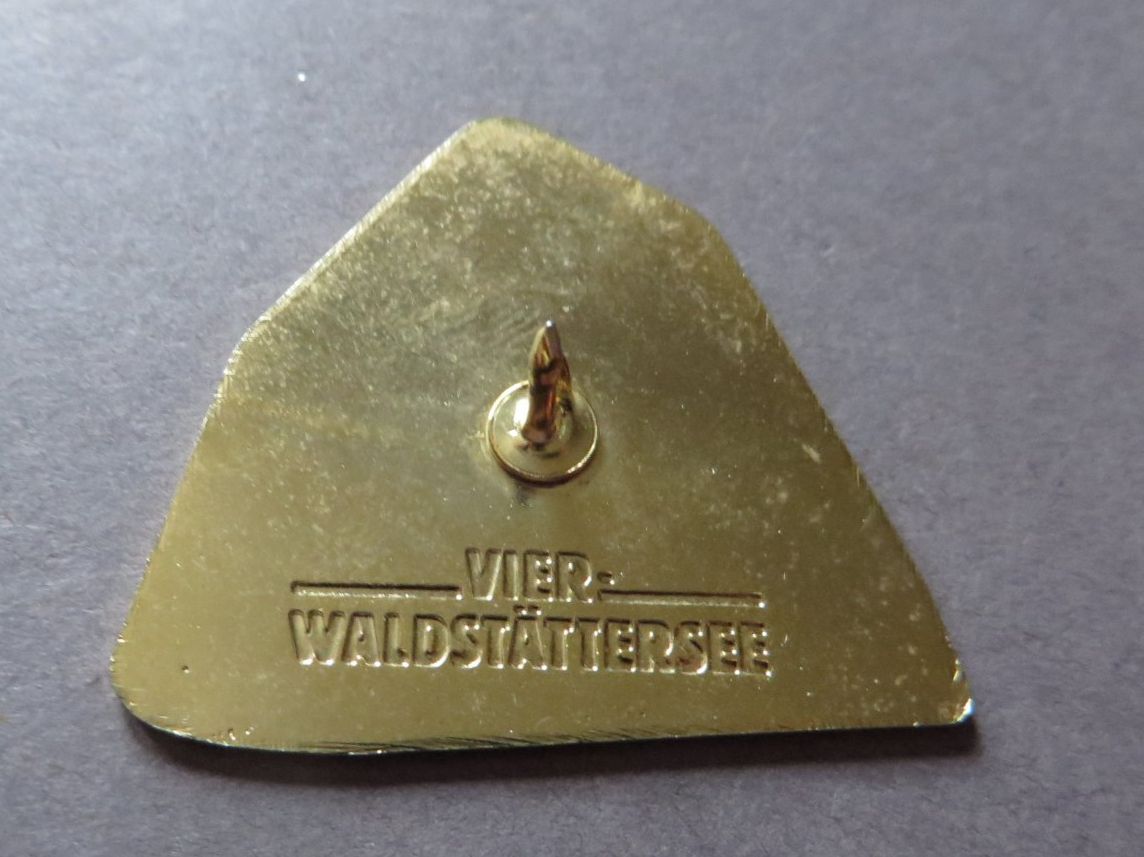 Placchette & Badge: PIN, SCHIFF DAMPFSCHIFF VIERWALDSTÄTTERSEE – Usato da Neuhausen venduto da luckimucki 1