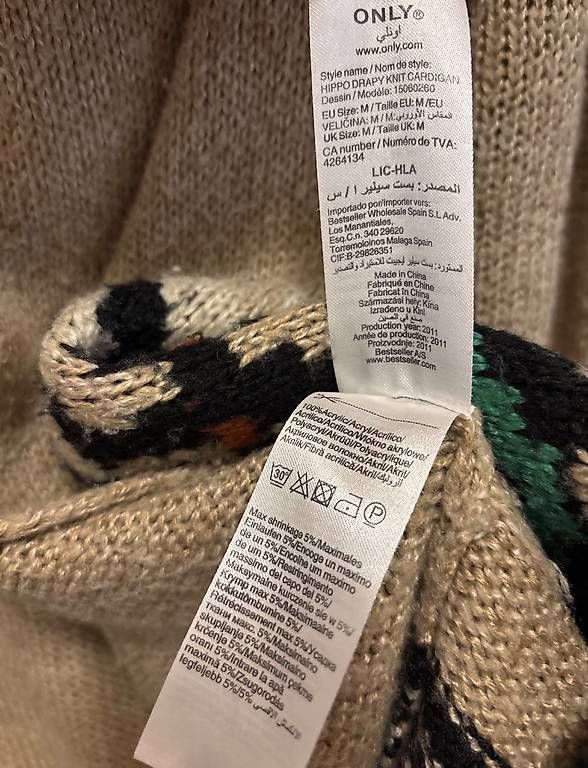 Only Maglioni & Felpe: Kuschelige Strickjacke Ethno Style – Usato da Baden venduto da Chrisenft 4