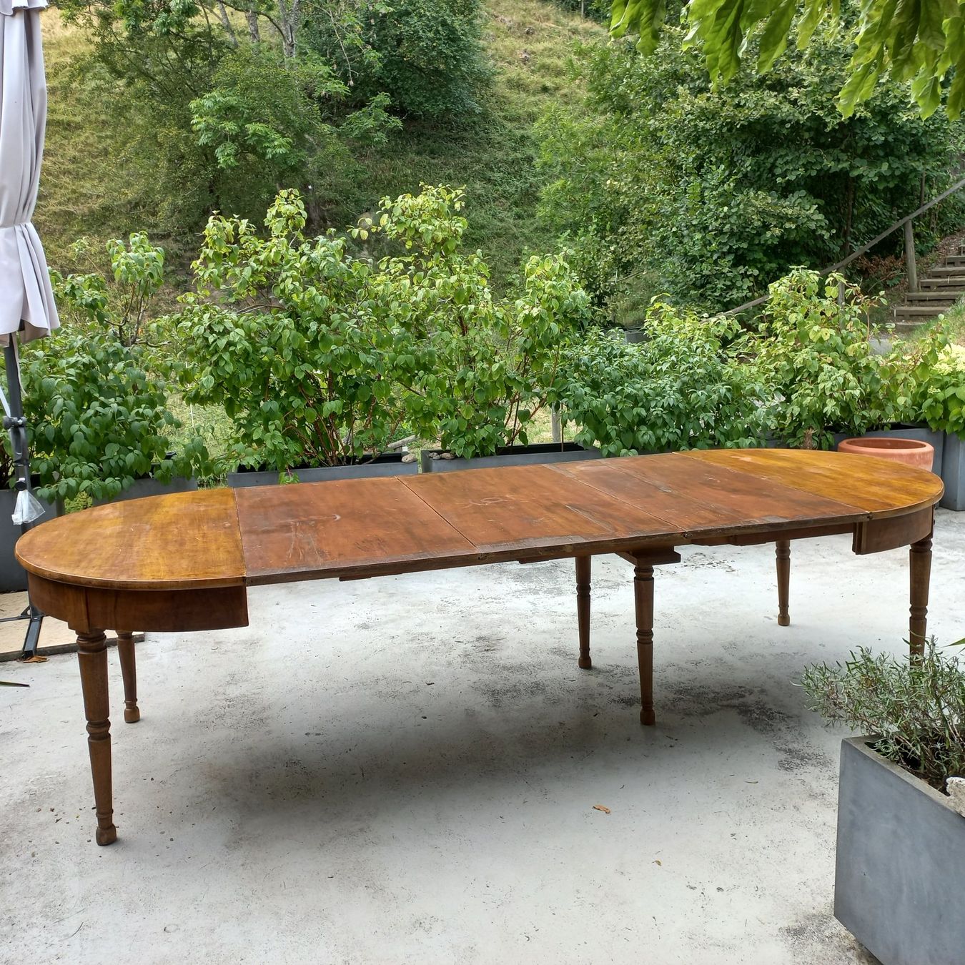 Tavoli: Tisch rund Holz – Usato da St. Gallen venduto da indonesia 7