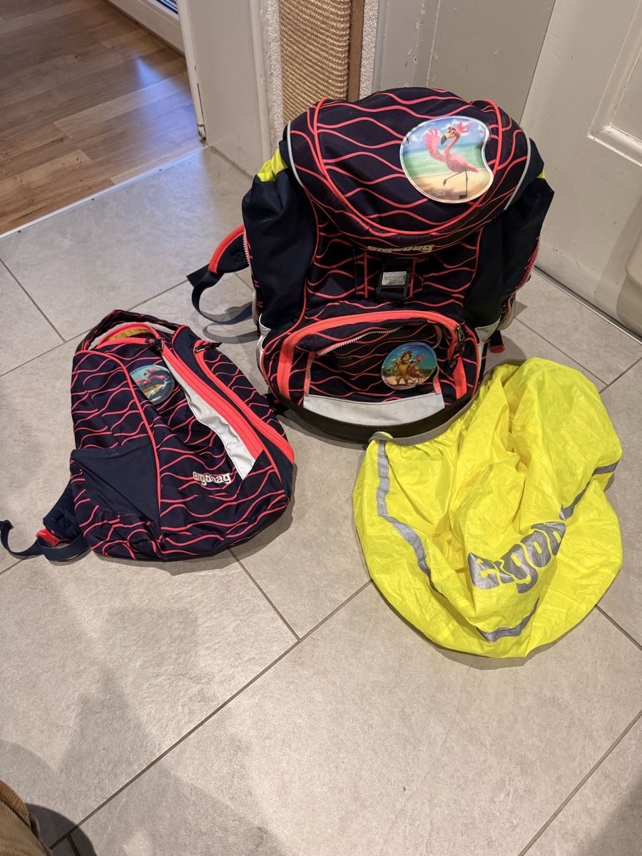Ladenausstattungen & Messebau: Ergobag Schulrucksack Set mit Zubehör, Top Zustand! – Gebraucht aus Neuhausen von Psychofrog 2