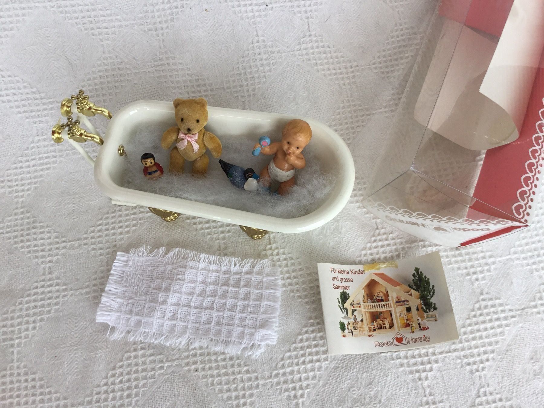 Spielzeuge: Puppenhaus Badewanne 1:12 – Neu und originalverpackt aus St. Gallen von chamilla 2