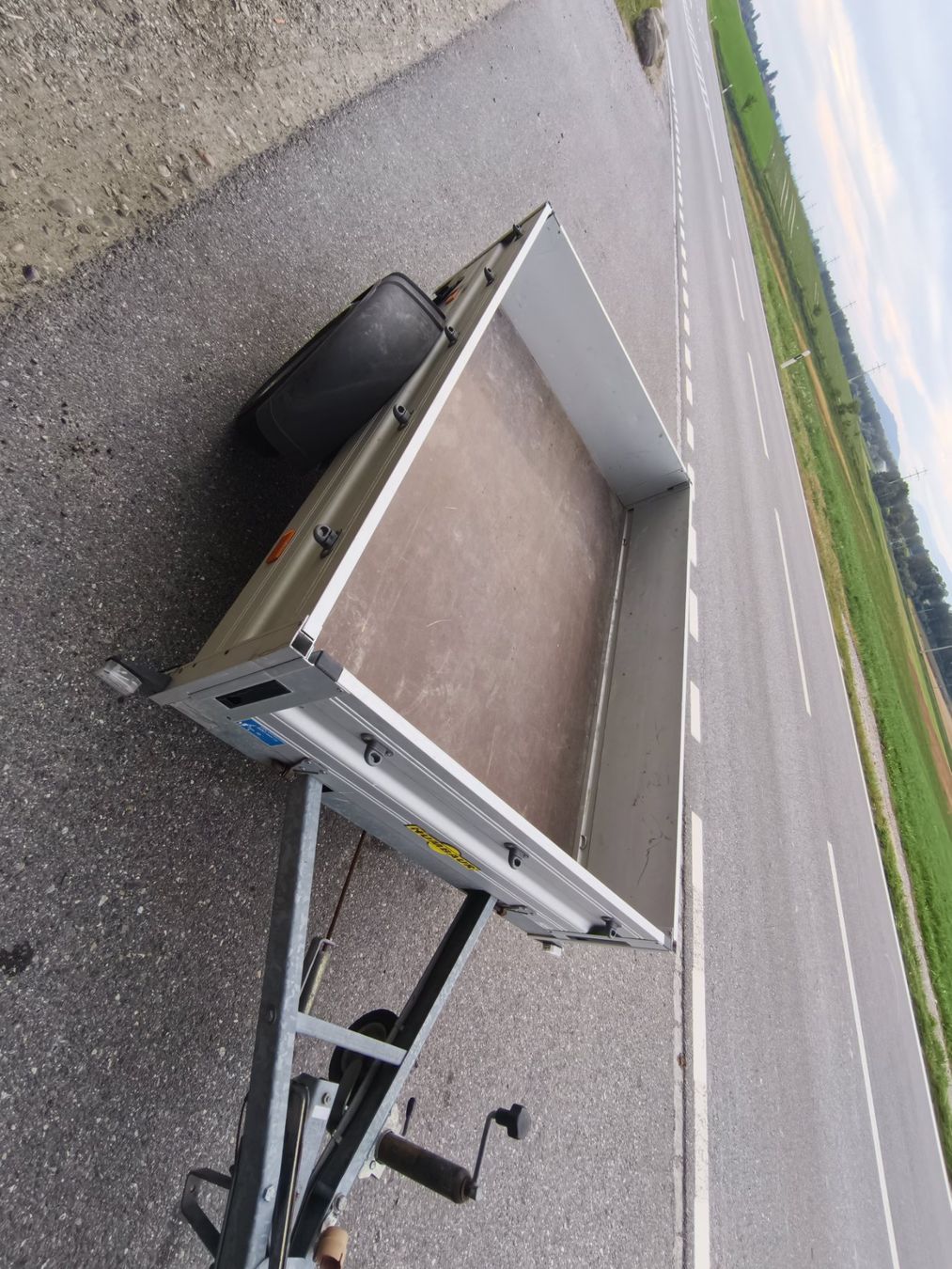 Humbaur Anhänger: Anhänger 1000kg – Gebraucht aus Lengnau BE von turbostef