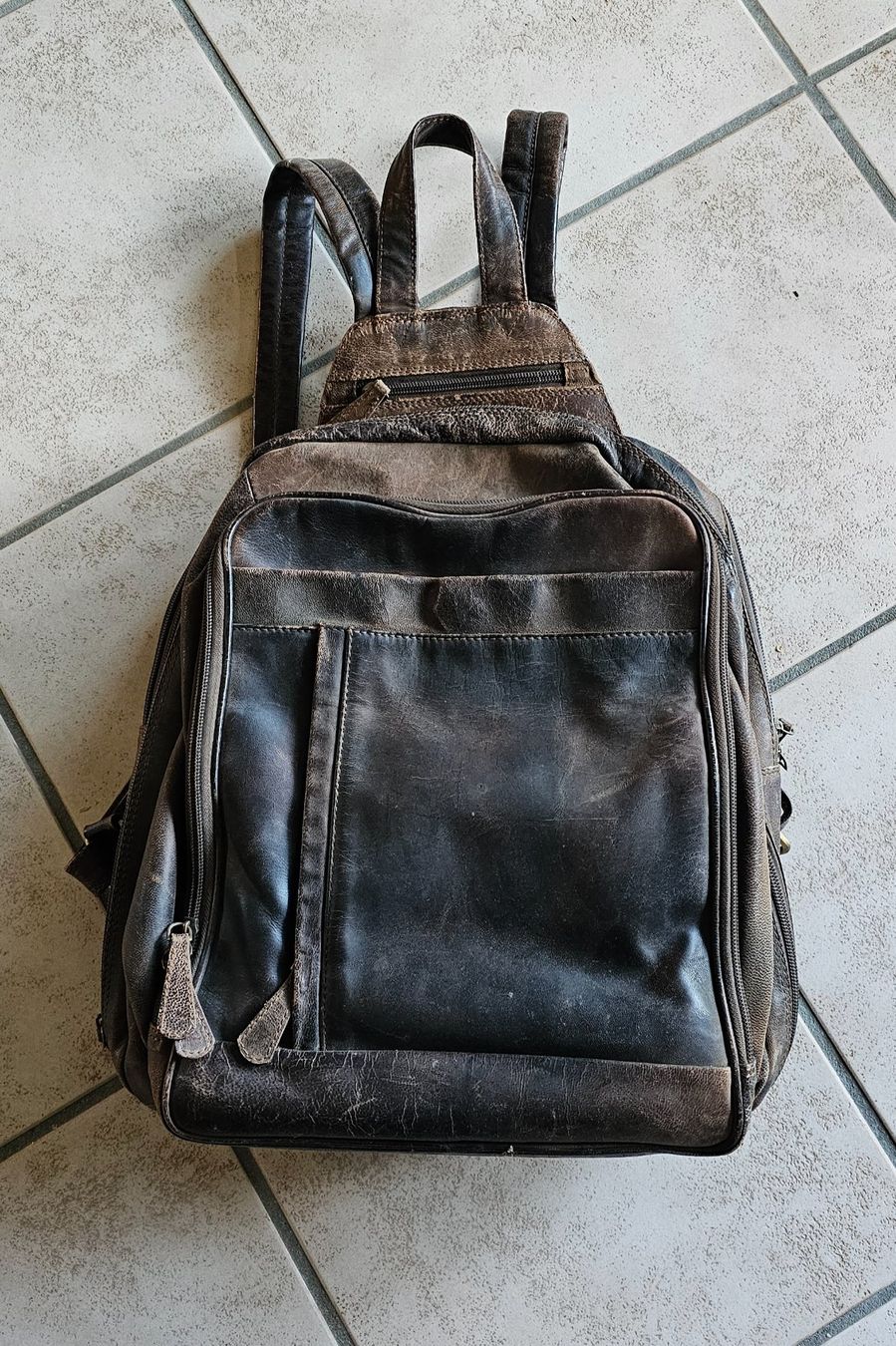 Rucksäcke: Vintage Lederrucksack – Gebraucht aus Schleinikon von sku_c72n 4
