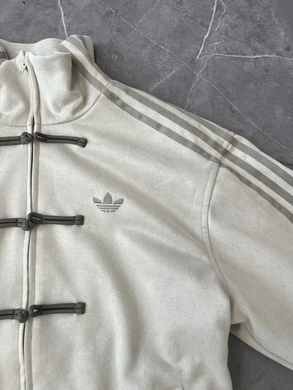 Adidas Giacche: Adidas Chinese New year Gr. S – Nuovo (secondo la descrizione) da Allschwil venduto da ale_99l7 2