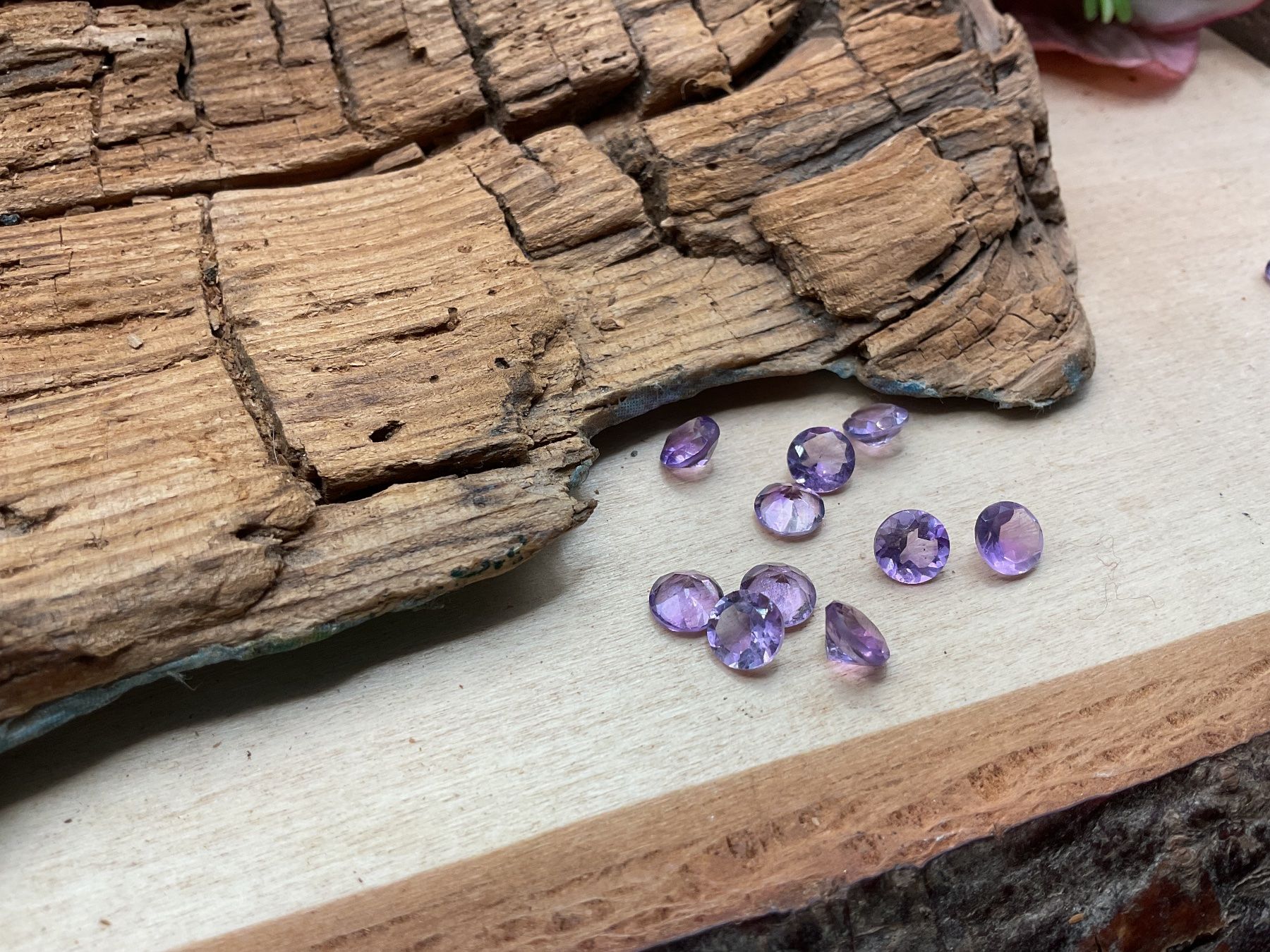 Pietre preziose: Amethysten, 10 Stück, 6ct – Nuovo (secondo la descrizione) da luzern venduto da Alpendorf1 1
