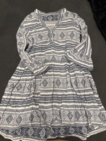 Kleid PIGALLE Grösse 34 blau weiss gemustert