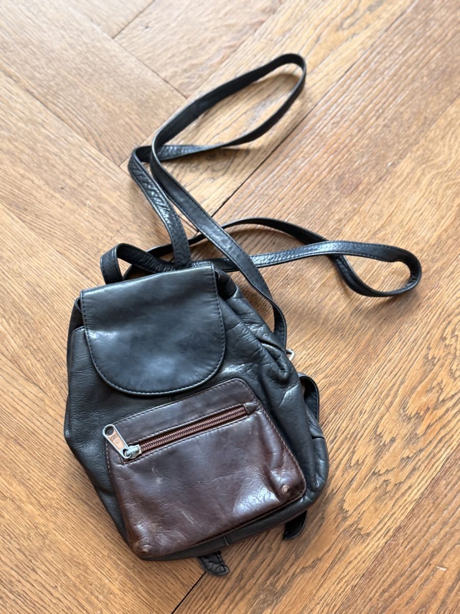 Rucksäcke: Echtleder Mini-Rucksack – Schwarz/Braun – Gebraucht aus Zürich von nakasch