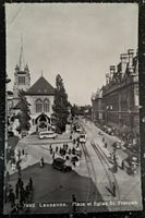 LAUSANNE - OLDTIMER TRAM TRES ANIMEE -UN COIN AVEC UN DÉFAUT