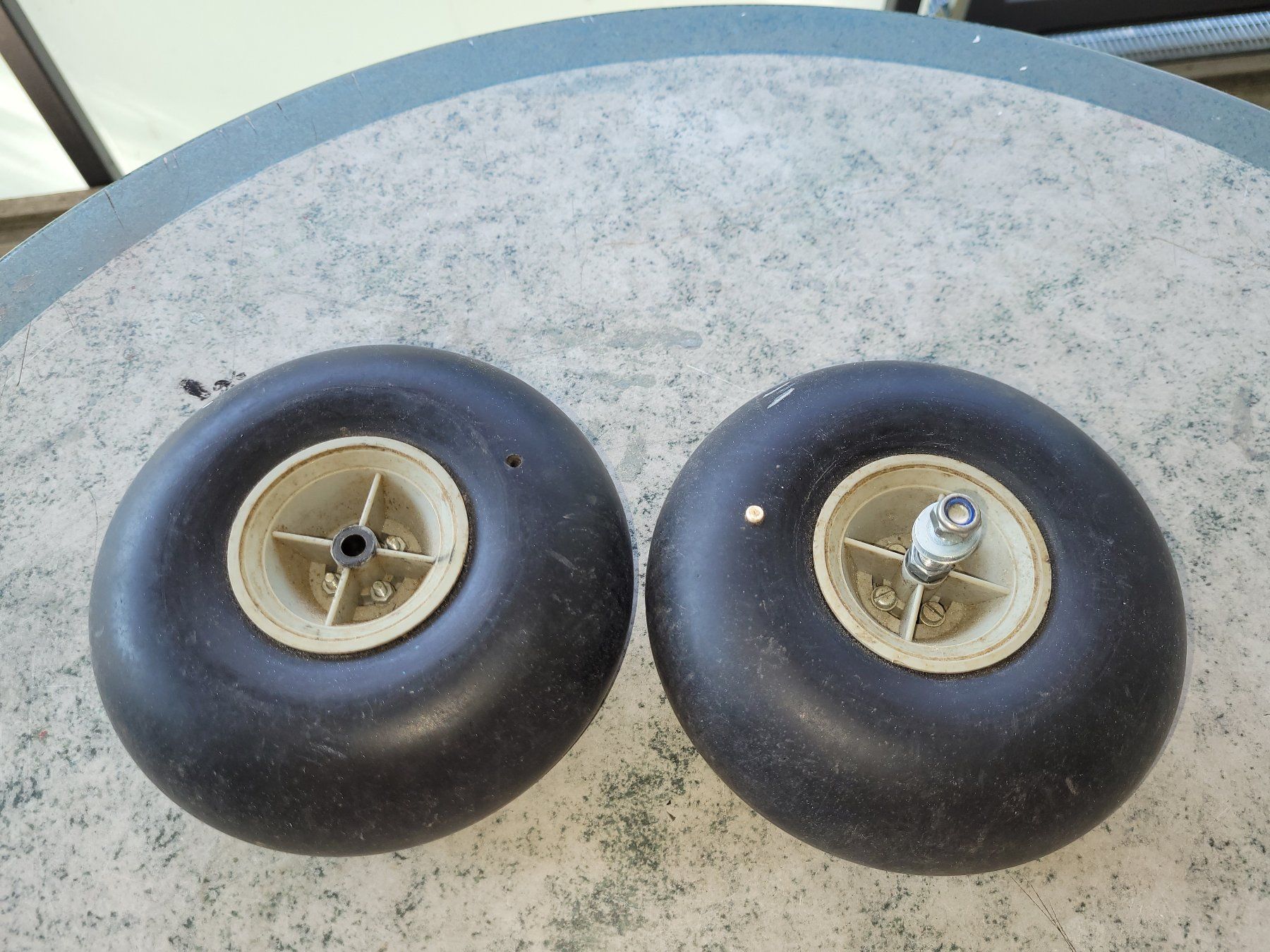 RC Kits de montage: Buschwheels ca. 140 mm. gebraucht – D'occasion à Winterthur par testi67 2