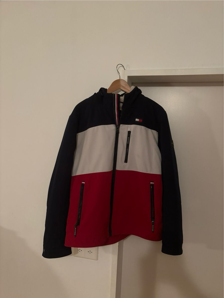 Tommy Hilfiger Giacche: Tommy Hilfiger Winterjacke – Usato da Küsnacht ZH venduto da lui_jv2f