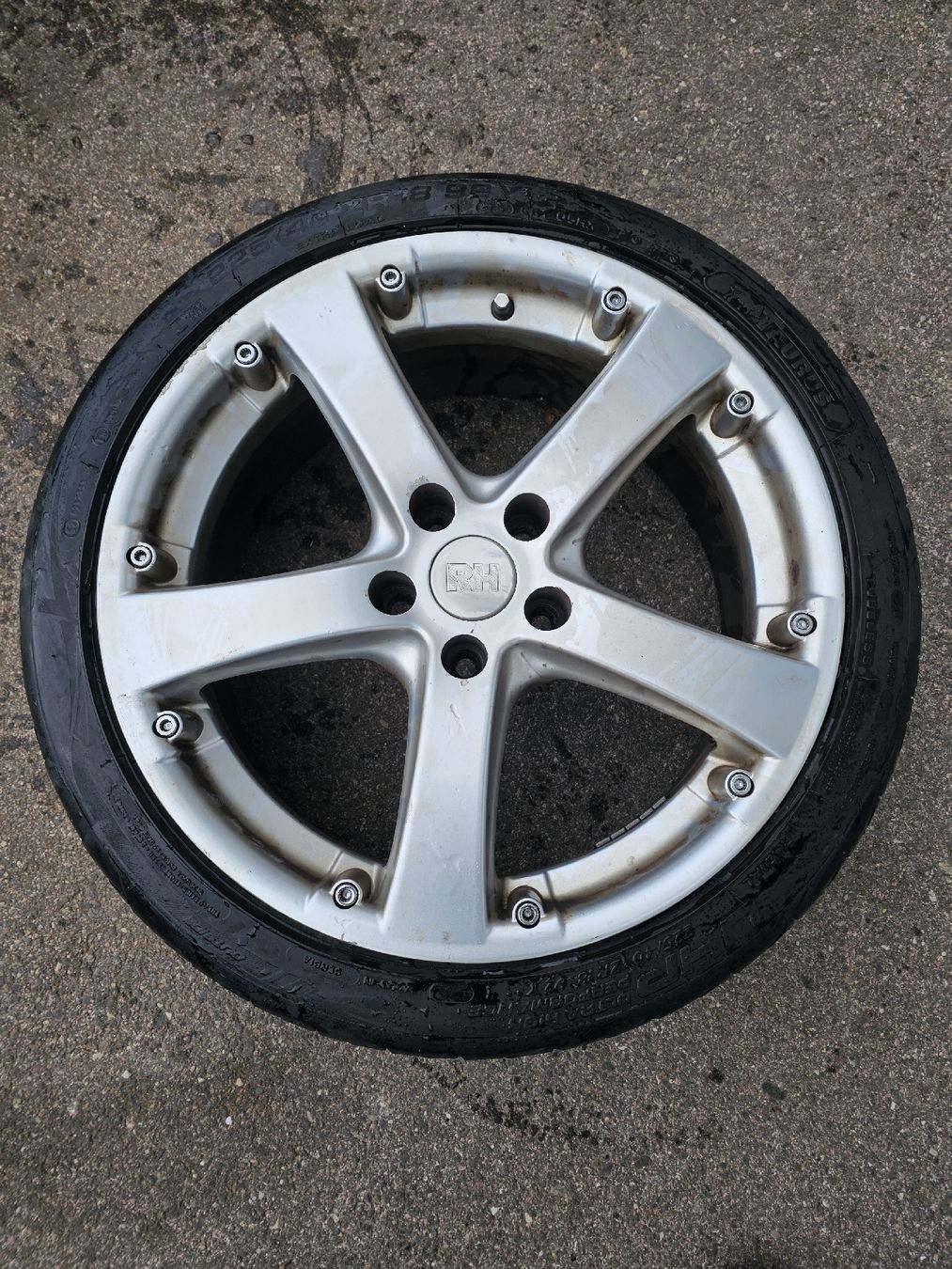 Pneus & Kompletträder: Roues été RH – Gebraucht aus Loveresse von sk1ller 1