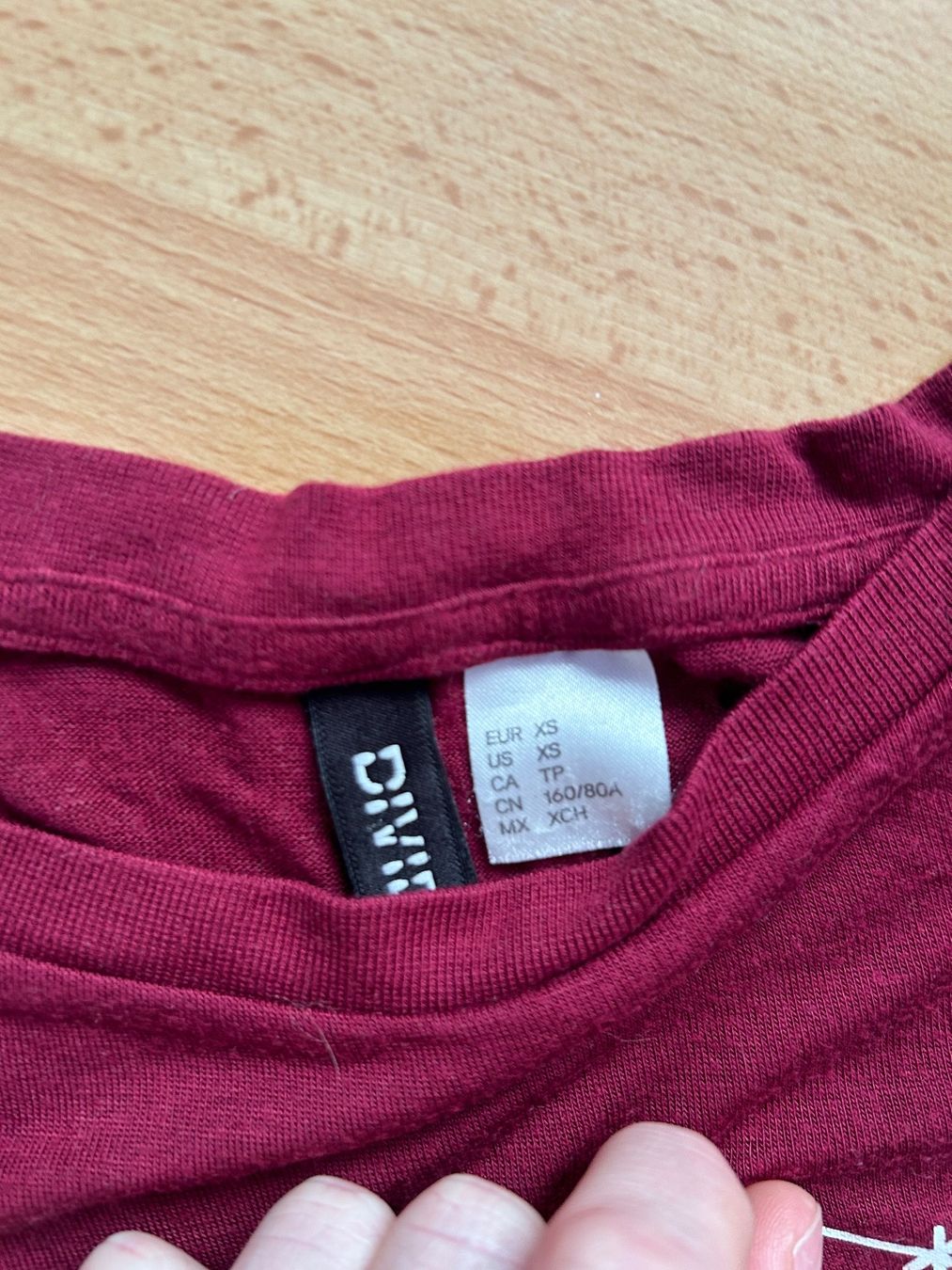 T-Shirts: T-Shirts, 2 Stk. Gr. S – Gebraucht aus Hallwil von Zoeizy 2