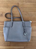 Handtasche / Tasche von Michael Kors in grau