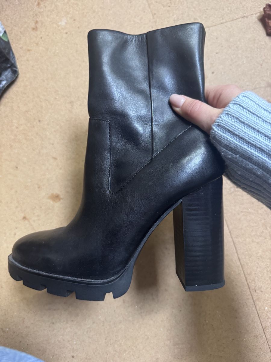 Zara Chaussures femmes: Leder Stiefel Zara – Neuf (Voir description) à Kilchberg ZH par jewlzsister 1