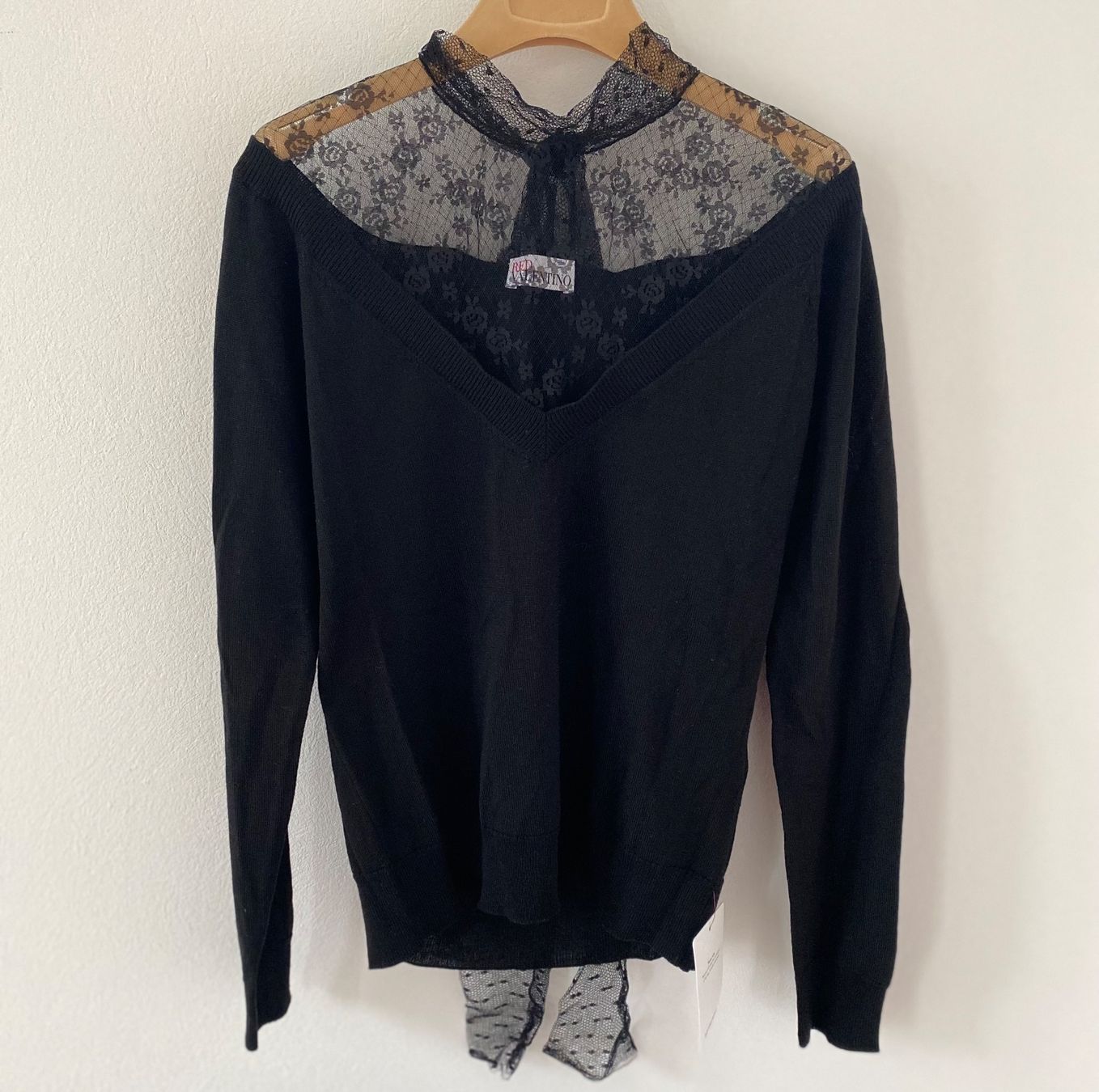 Maglioni & Felpe: Feiner Pullover mit Spitze, Red Valentino, Grösse S, NEU – Nuovo e nell'imballaggio originale da Bern venduto da L.I.A. 2