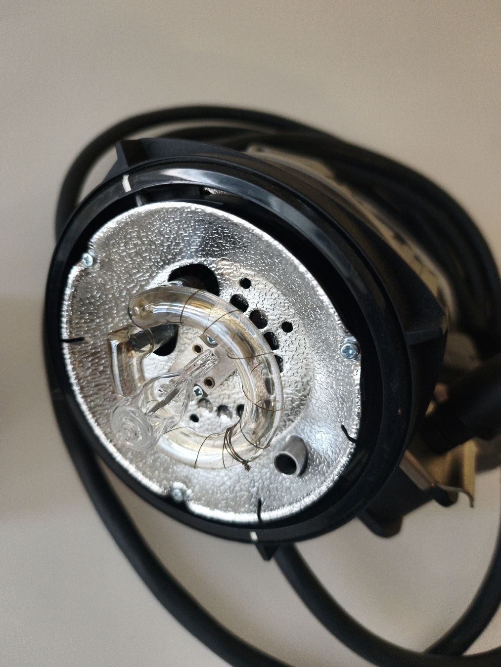 Elinchrom Flash: Elinchrom Digital SEE Studioblitz, defekt – Difettoso da Speicher venduto da Switchie 1