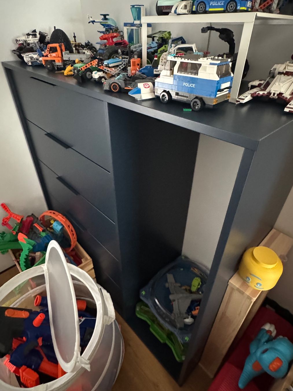Commodes: Kommode mit 5 Schubladen dunkelgrau gebraucht – D'occasion à Toffen par ann_l58m 4