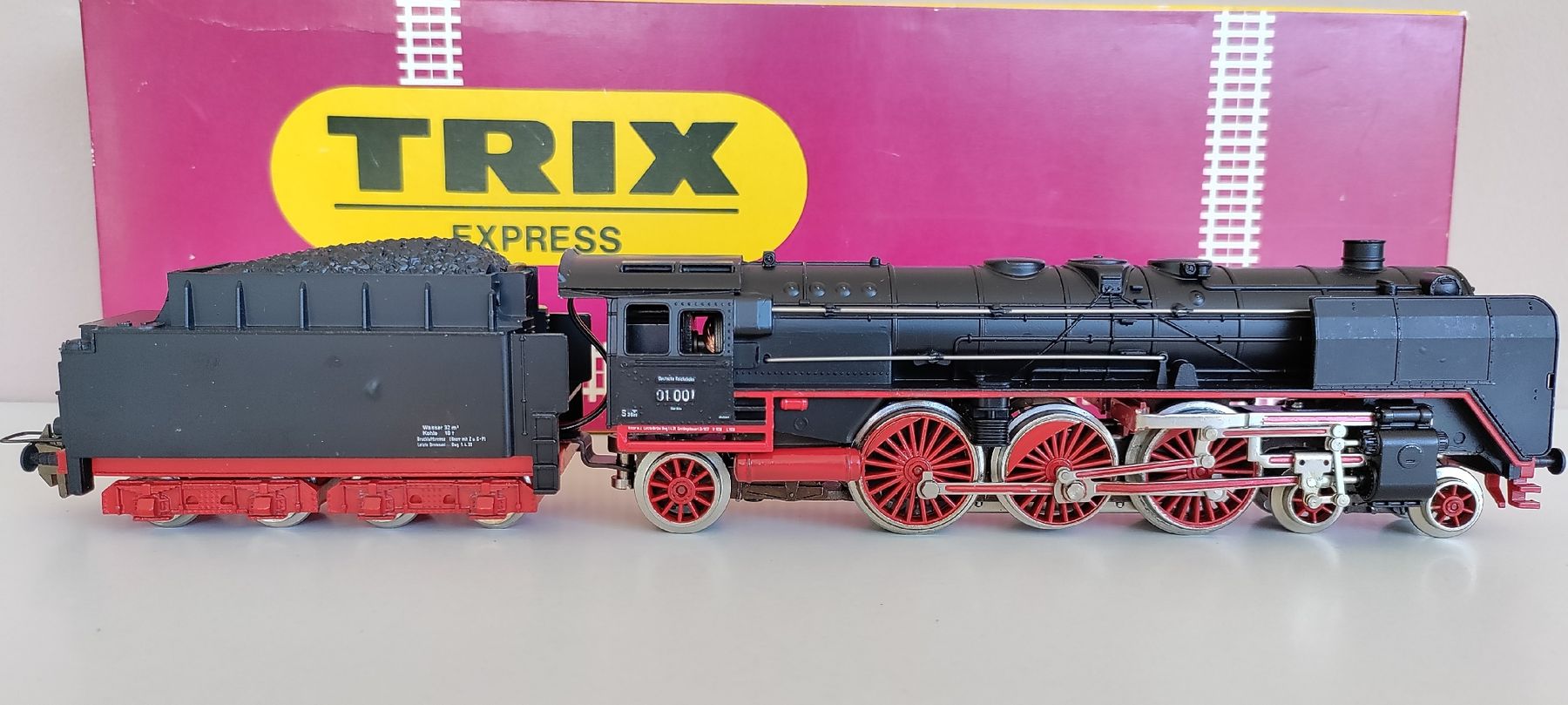 Trix Modellini di ferrovie: Trix-Express Dampflokomotive"BR·01·001"|Art.2204|neuwertig – Usato da Boswil venduto da MAF_952 1