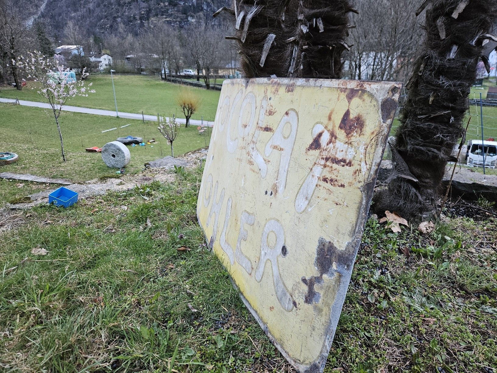 Insegne: emailschild chocolat kohler – Usato da Cevio venduto da BiadiciN 5