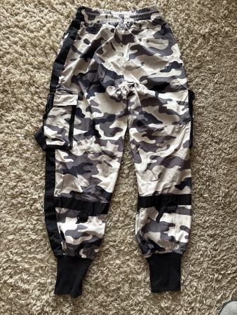 Schöne sportliche Hose