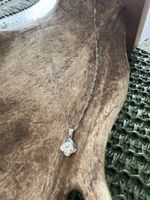Feine Kette mit Zirkonia Anhänger