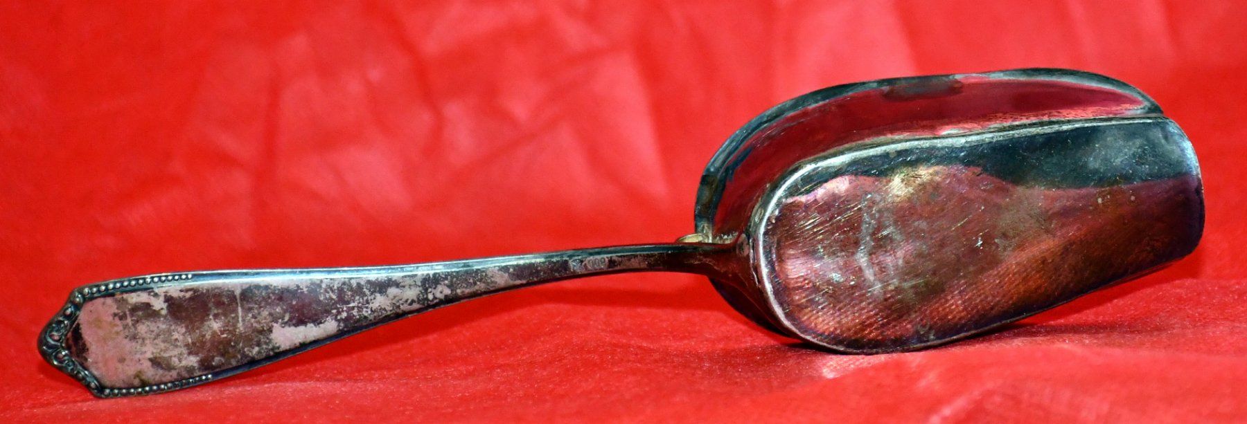 Set di posate: Antike kleine Silber Schaufel – Usato da Rotkreuz venduto da salsanera 1