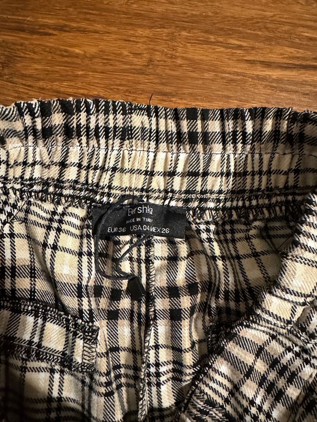 Bershka Pantaloni: Bershka Stoffhose Grösse 36 – Usato da Busswil venduto da billib 1