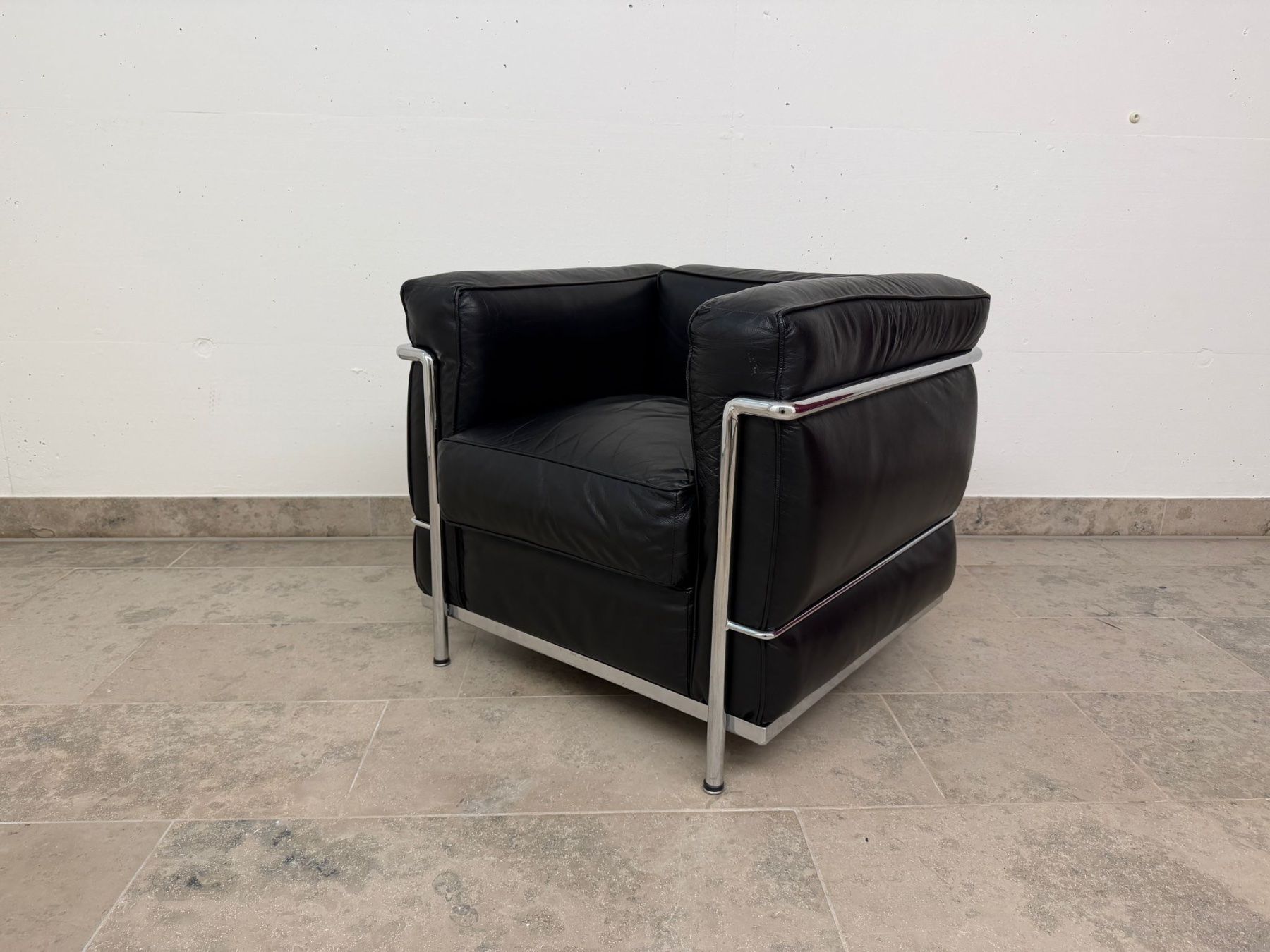 Poltrone: Replika Designersessel LC2 im Stil von Le Corbusier – Usato da Winterthur venduto da Gwaggli