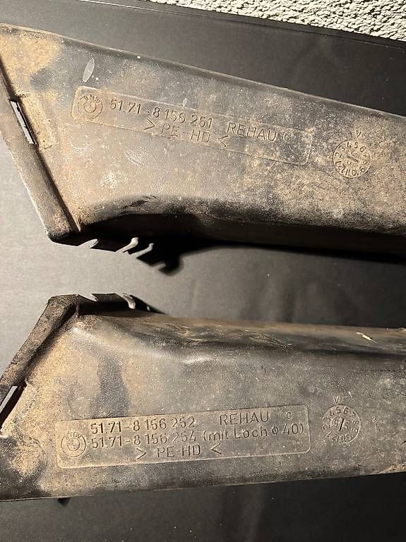 BMW Tutti pezzi di ricambio auto: Original E36 Bremsluftkanal links und rechts – Usato da Würenlos venduto da Daveness 1
