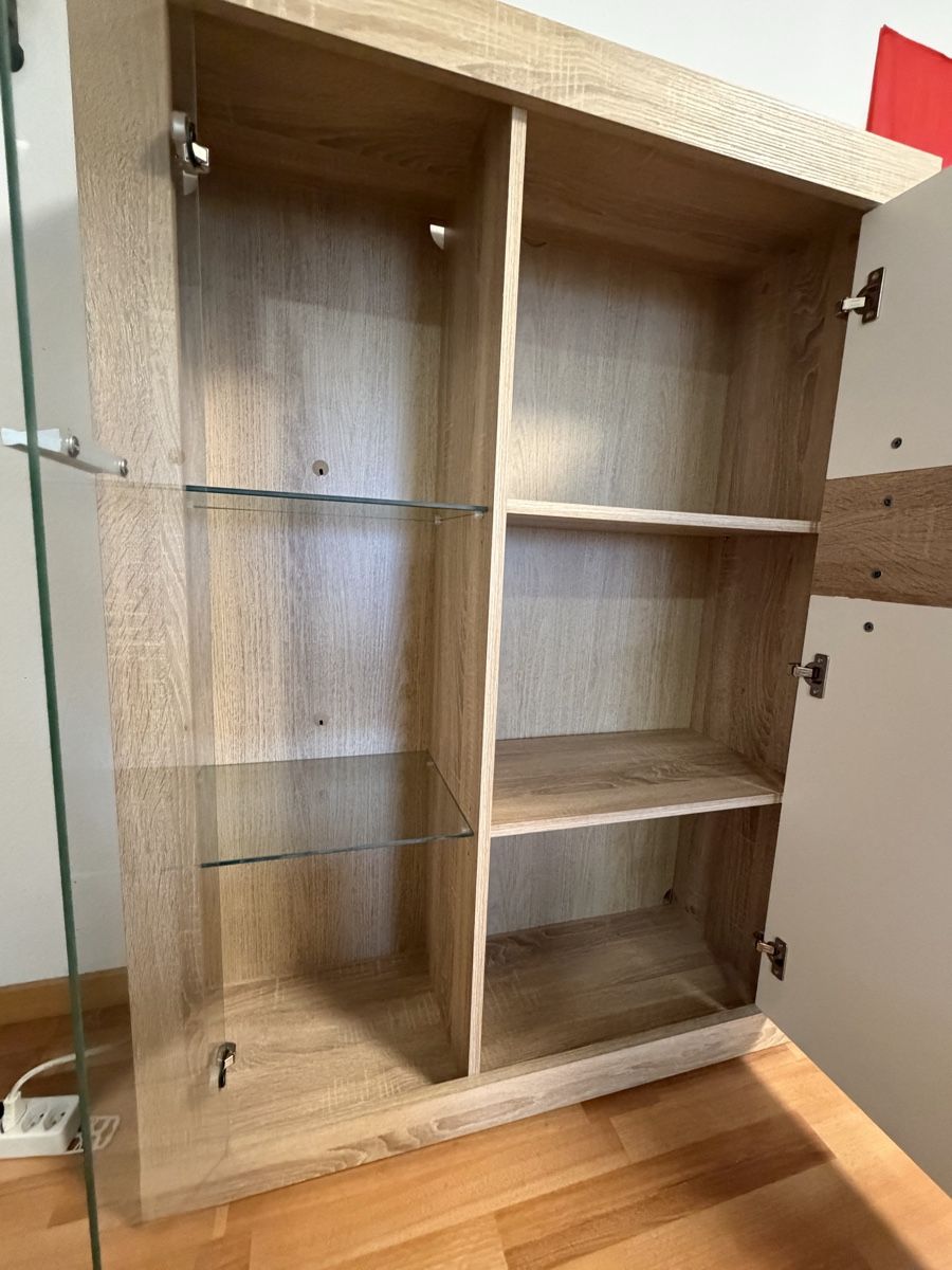 Vitrinen: Holz Glass Schrank  – Gebraucht aus Arbon von lea_h6r7 1