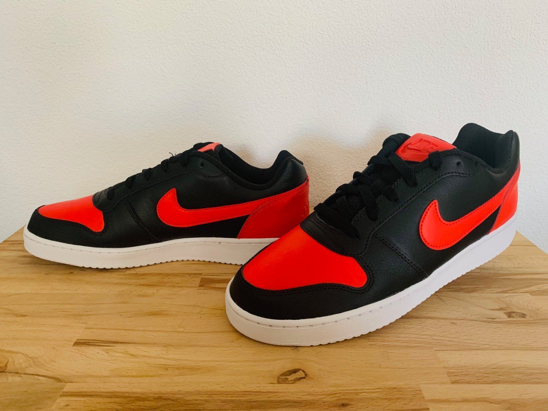Nike Scarpe da uomo: NIKE Ebernon Low Grösse 40 mit OVP - NEU – Nuovo e nell'imballaggio originale da Soyhières venduto da Spartan117 1