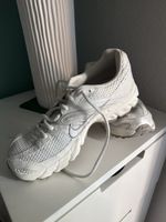 Nike Wmns Air Max Moto 2K SE