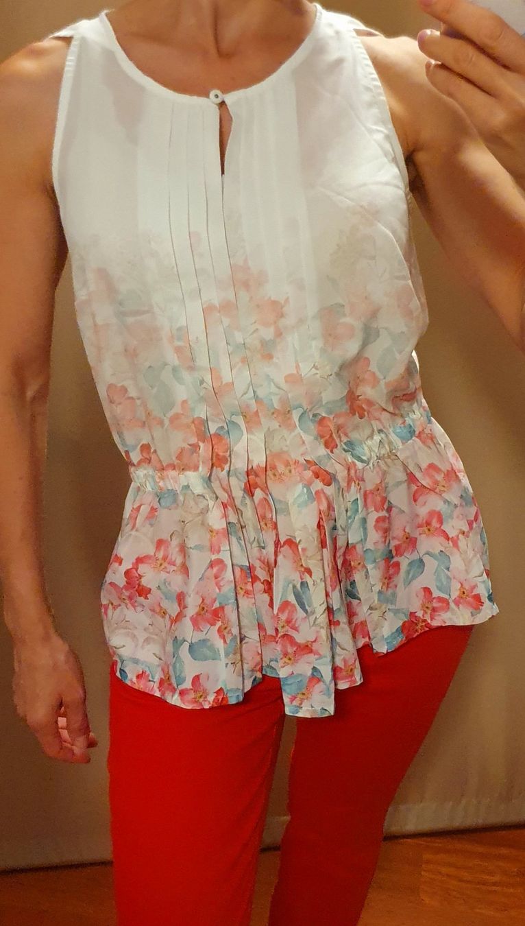 Camicette: Bluse leicht luftig Gr. 34 weiss blumig – Usato da Stansstad venduto da InStyle8 1