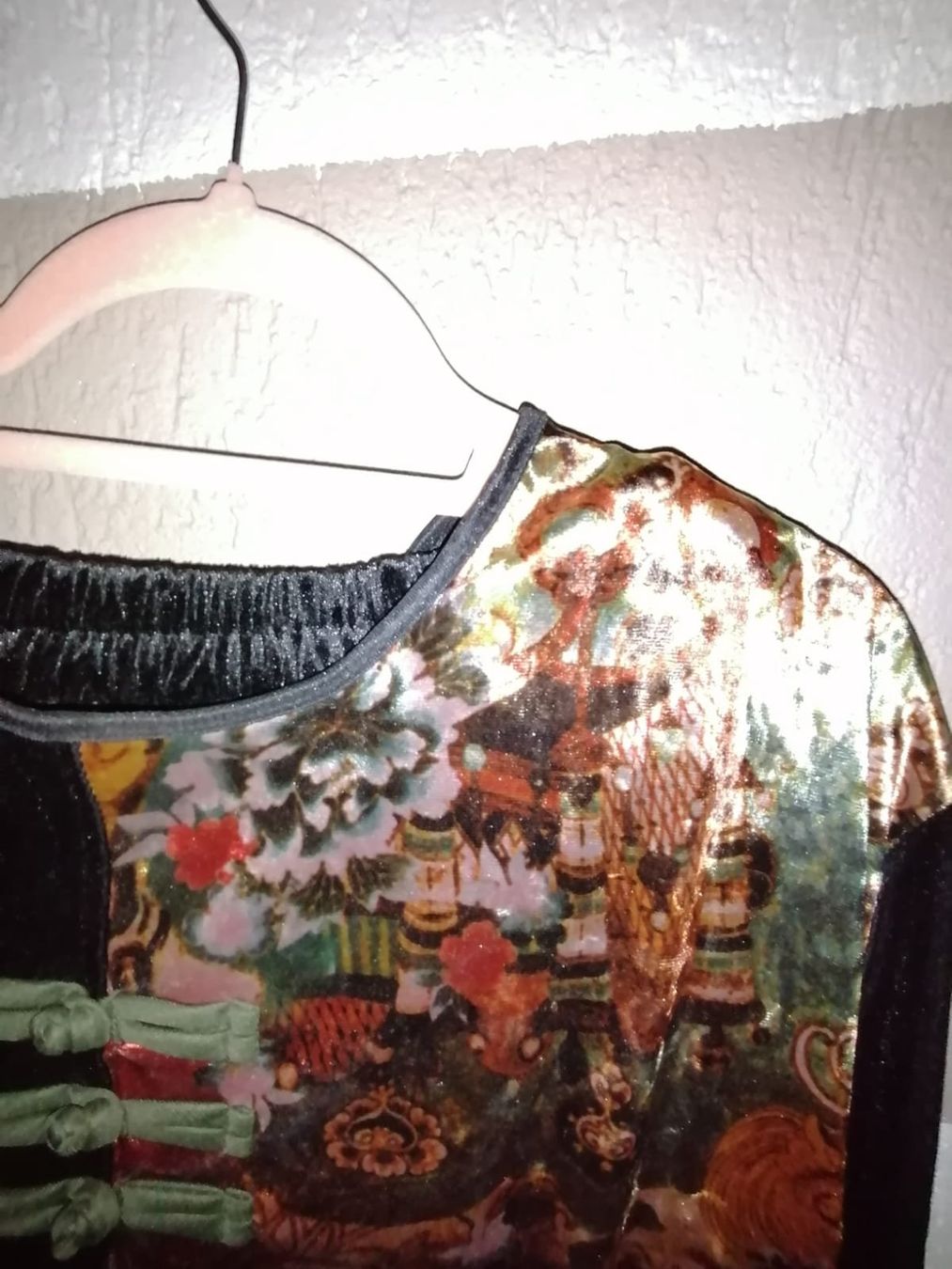 Negligees & Pigiami: Wunderschöner chinesischer Velours 2-Teiler – Nuovo (secondo la descrizione) da Corcelles-près-Payerne venduto da RxOne_Krs 2