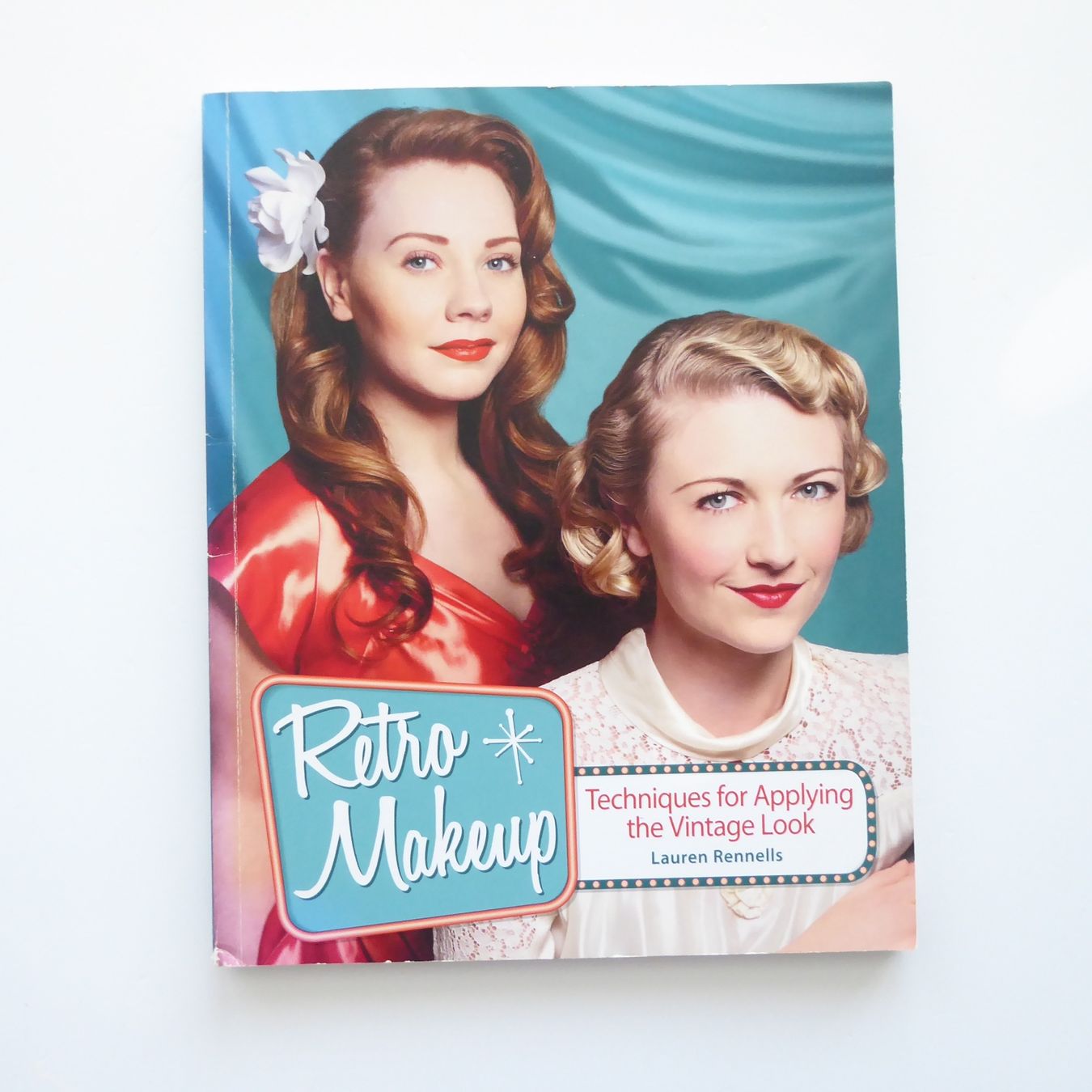 Libri: Retro Makeup - Techniques for Appling the Vintage Look – Usato da Basel venduto da Kunterbunt12