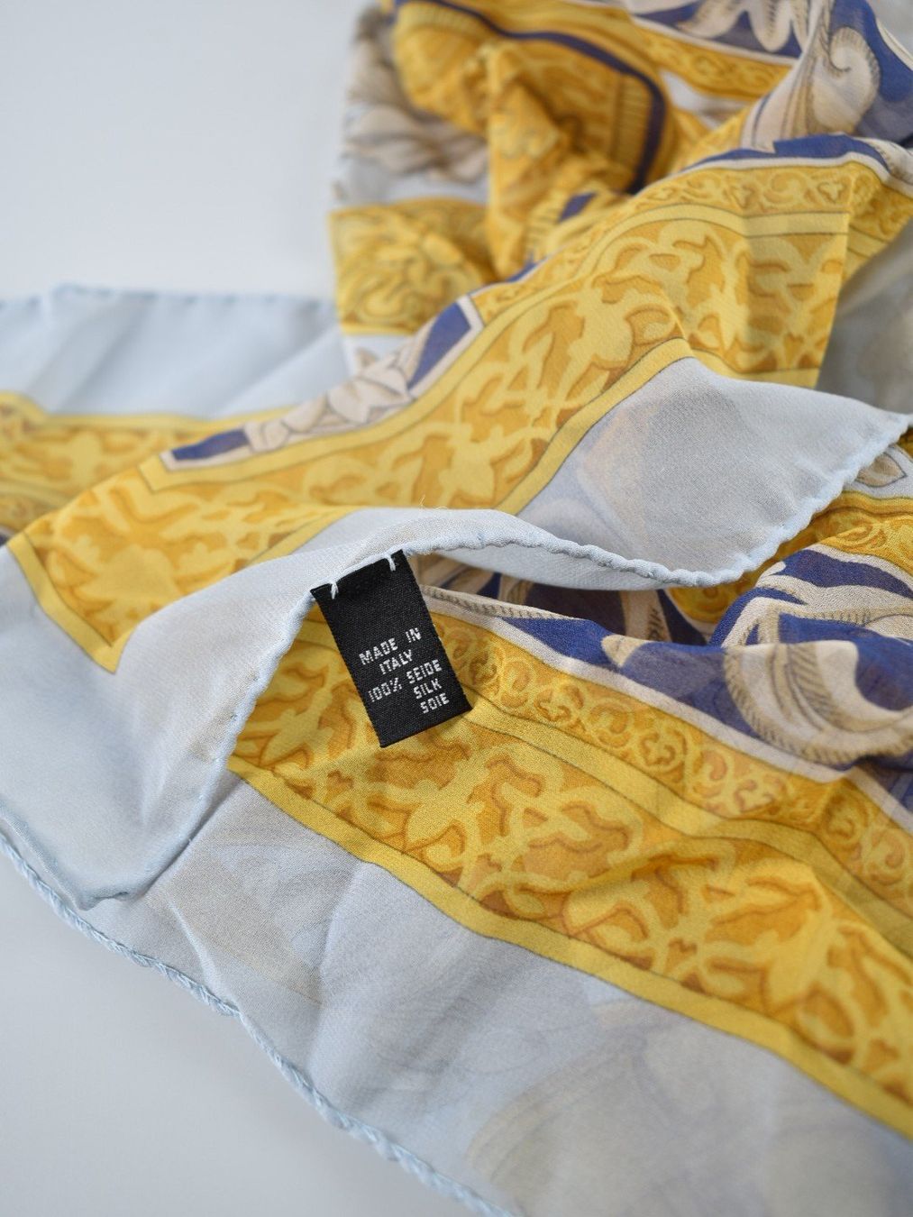 Aigner Foulards, Tücher & Schals: Aigner Seiden Foulard – Gebraucht aus Nürensdorf von 2ND_STORY 5
