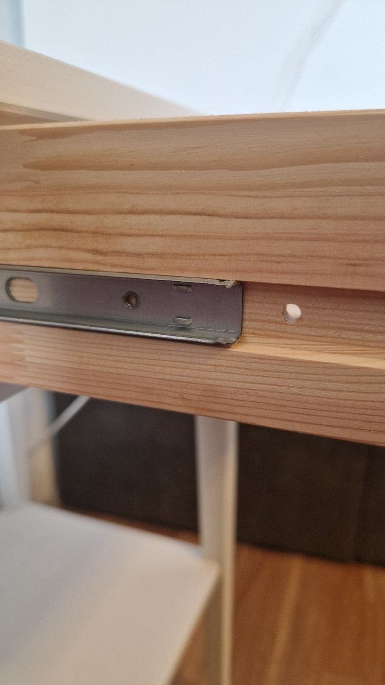Ikea Tables de nuit: Nachttisch IKEA – D'occasion à Zürich par ley_pzz9 3