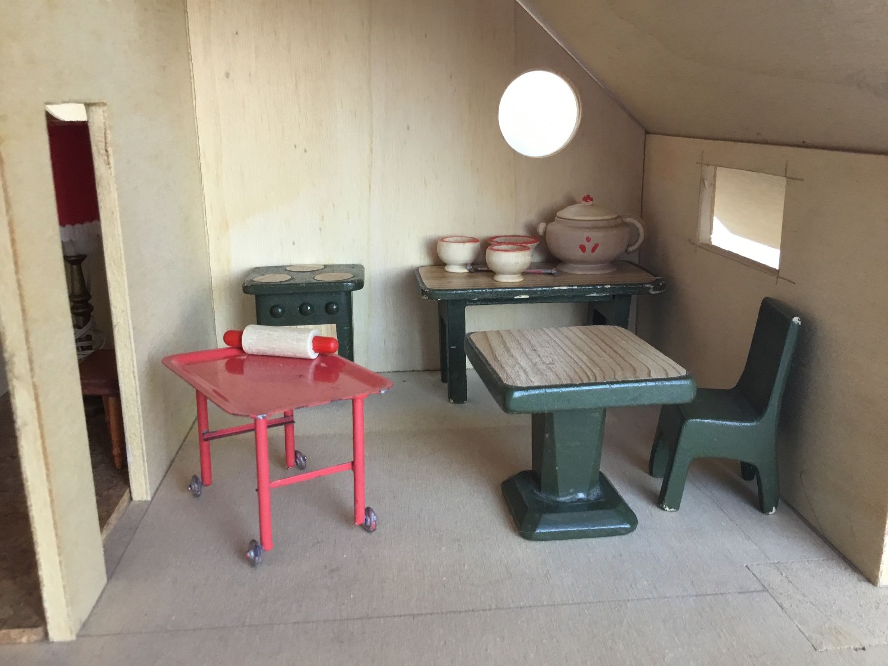 Puppenhäuser & -möbel: Älteres Puppenhaus Projekt – Gebraucht aus St. Gallen von chamilla 6