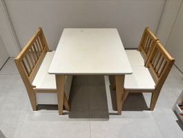 Kinder Tisch mit Stühlen/Sitzbank