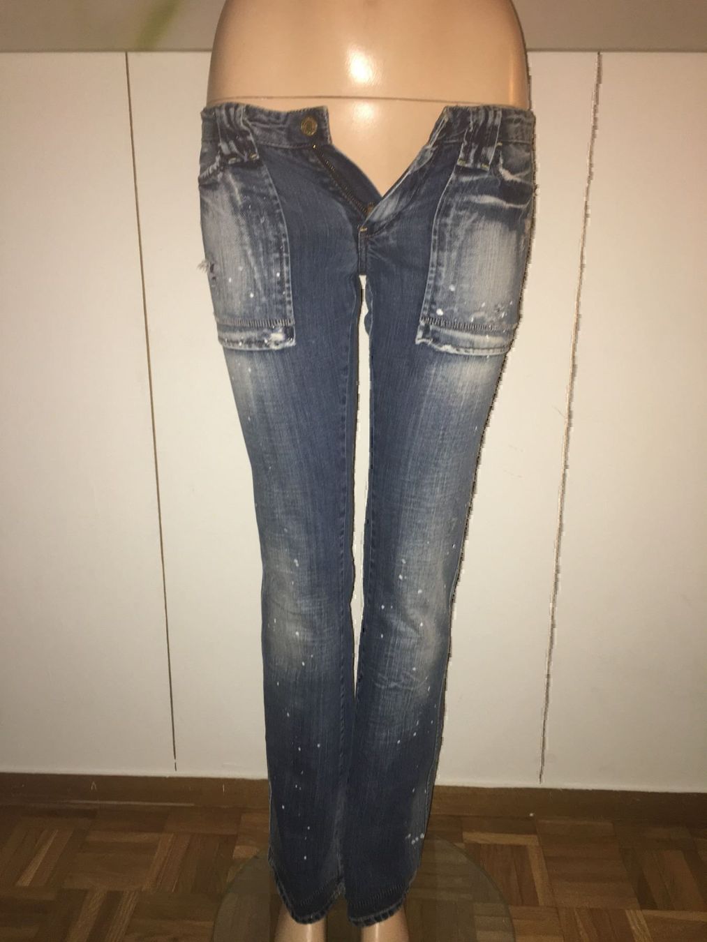 Le Temps Des Cerises Jeans: LTC LE TEMPS DES CERISES Jeans taille / Grosse W 26 – Gebraucht aus Cossonay-ville von Super-Price-Quality