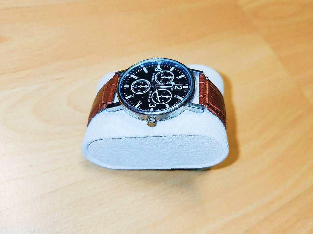 Orologi: Herren Uhr Quarz – Usato da Wolhusen venduto da Donbrain 1