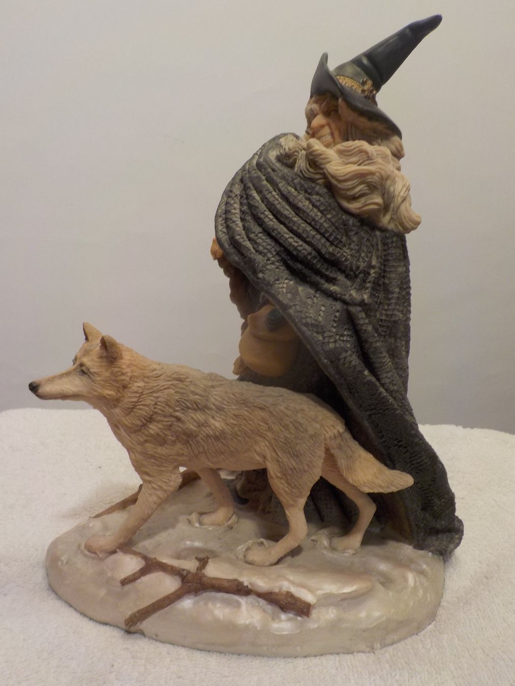 Statuette: Fantasie Figur Zauberer mit Wolf  Thorlief Graubart – Nuovo (secondo la descrizione) da Bülach venduto da Freieck 1