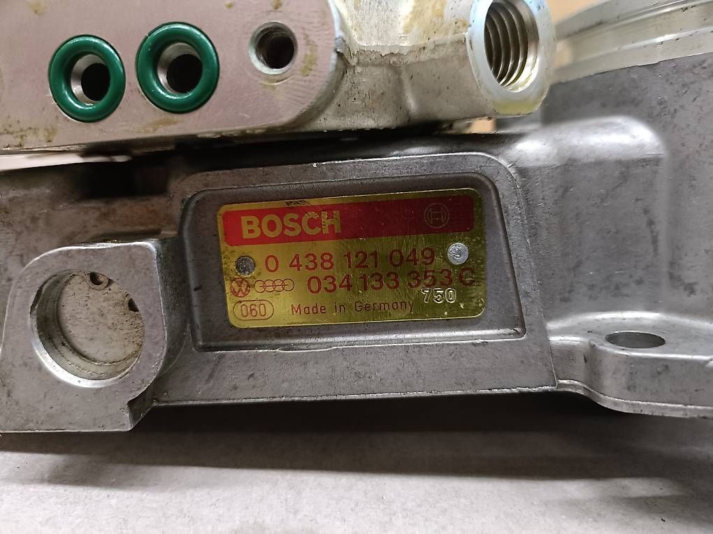 Alle Autoersatzteile: KE-Jetronic Mengenteiler – Gebraucht aus Ponte Capriasca von bec_wws6 1